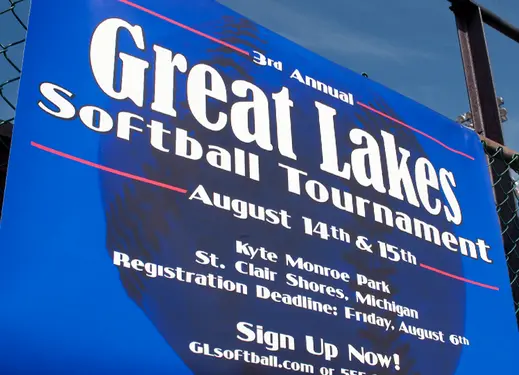 CPzNON-Bnnr-GrtLksSoftbol