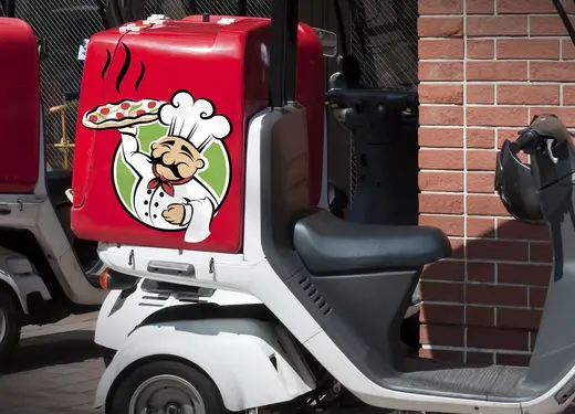 GS2-24_Application-Image_Pizzaria-Delivery_Print-Cut-1200x900