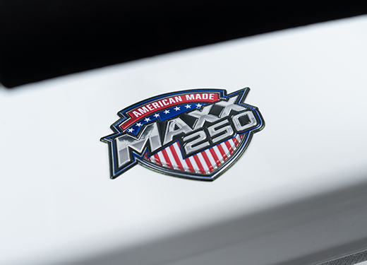 MAXX-250-Logo-Detalle-06425